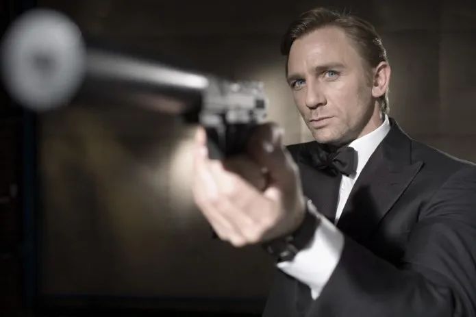 007系列70年代的电影好看吗
