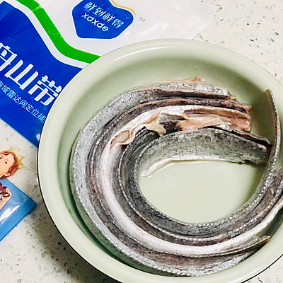 帶魚怎么做好吃又簡單,帶魚怎么做好吃又簡單炸帶魚
