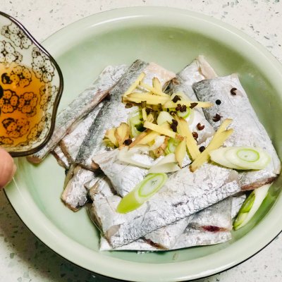 帶魚怎么做好吃又簡單,帶魚怎么做好吃又簡單炸帶魚
