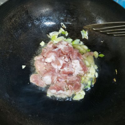 肉炒青椒的家常做法(鲜味无敌的青椒炒肉片)