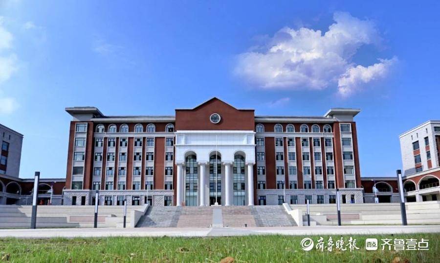 福山區(qū)懿榮中學正式亮相新學期(圖2) 福山區(qū)懿榮中學正式亮相新學期(圖2)