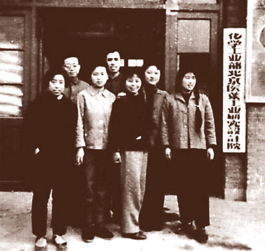 一生都在研制百姓用得起的好药！今天，怀念这位天大院士！