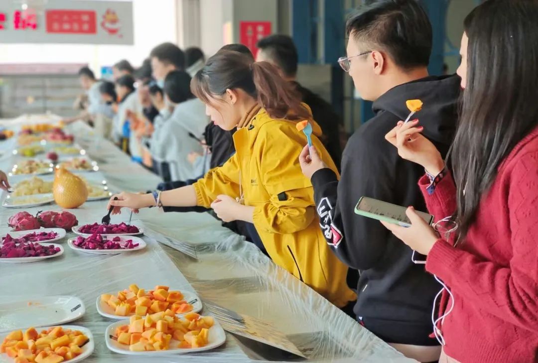 天（水）津（果）大学祝你红红“火”“火”，心想事“橙”！
