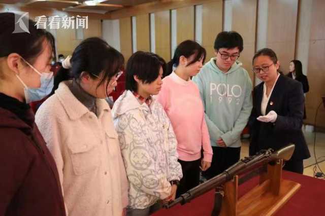 馆藏珍贵革命文物走进上海交通大学医学院主题党课