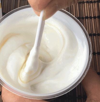 牛奶好还是酸奶好?原来有这个区别,这么喝更健康