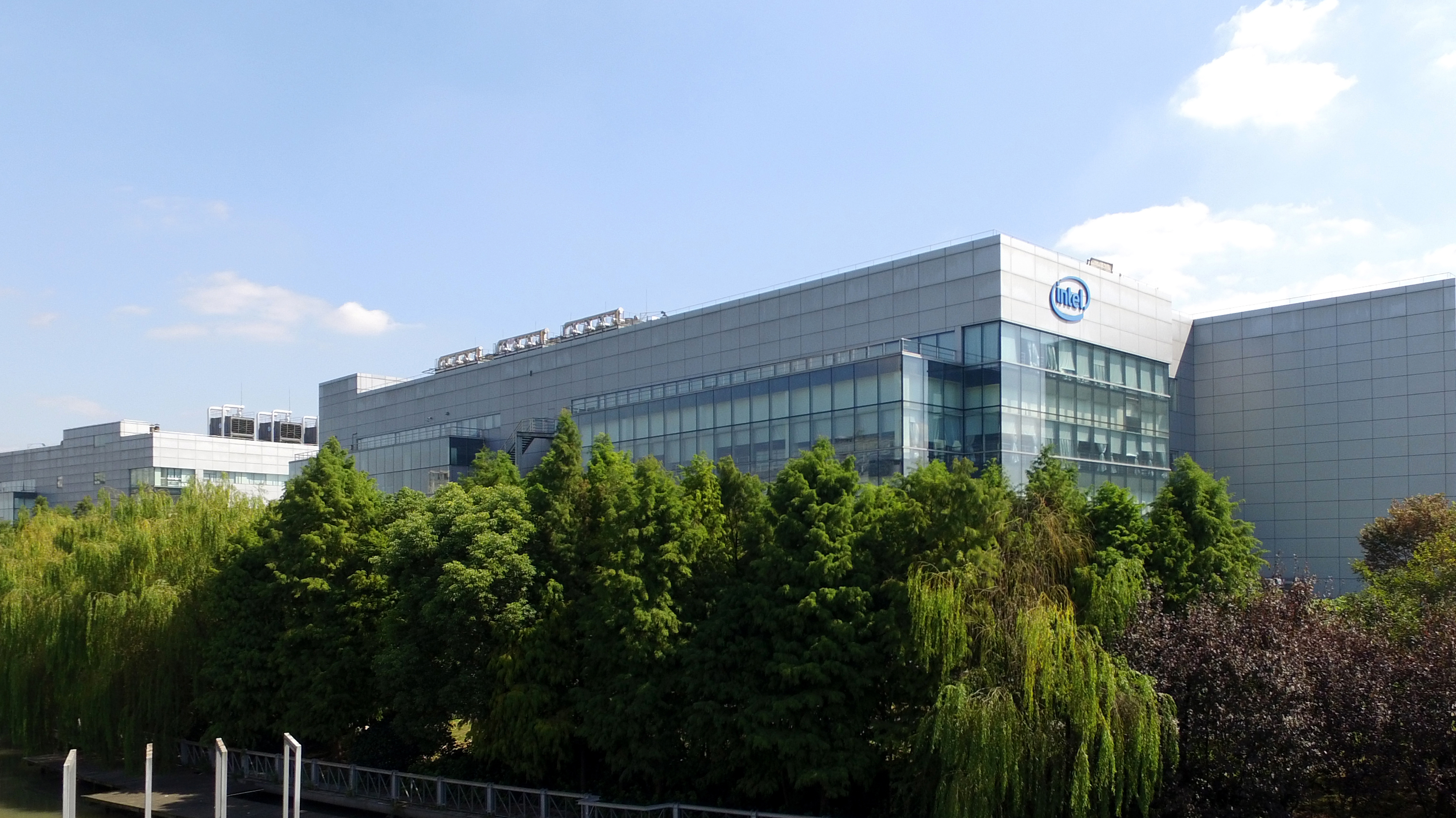 �ƹ���������Ҫ�滻Ӣ�ض�CPU������򡰳־�ս��