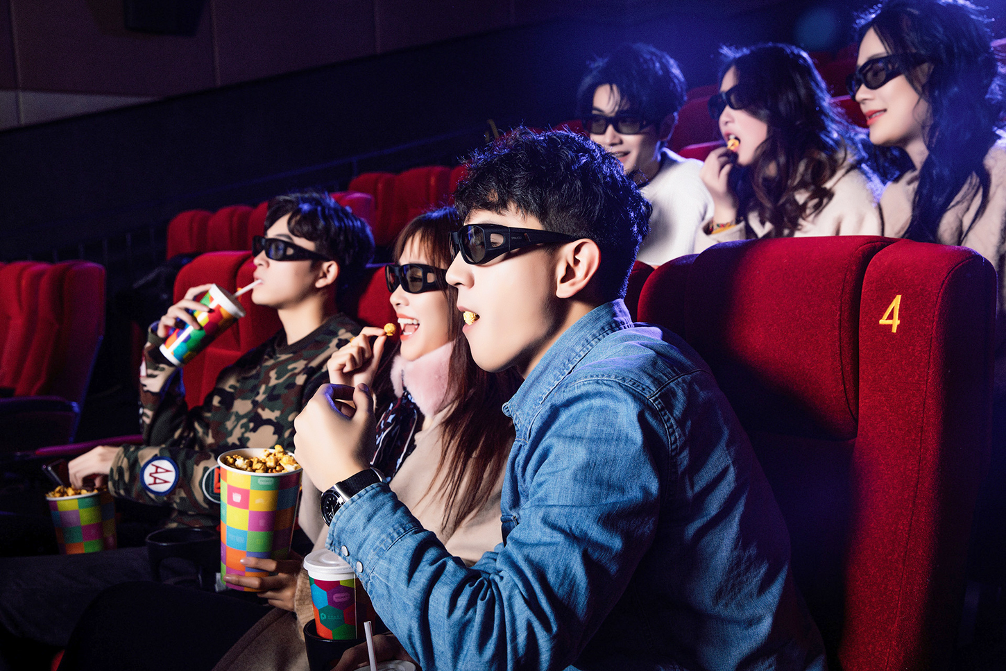 马丽成中国影史首个百亿票房女演员