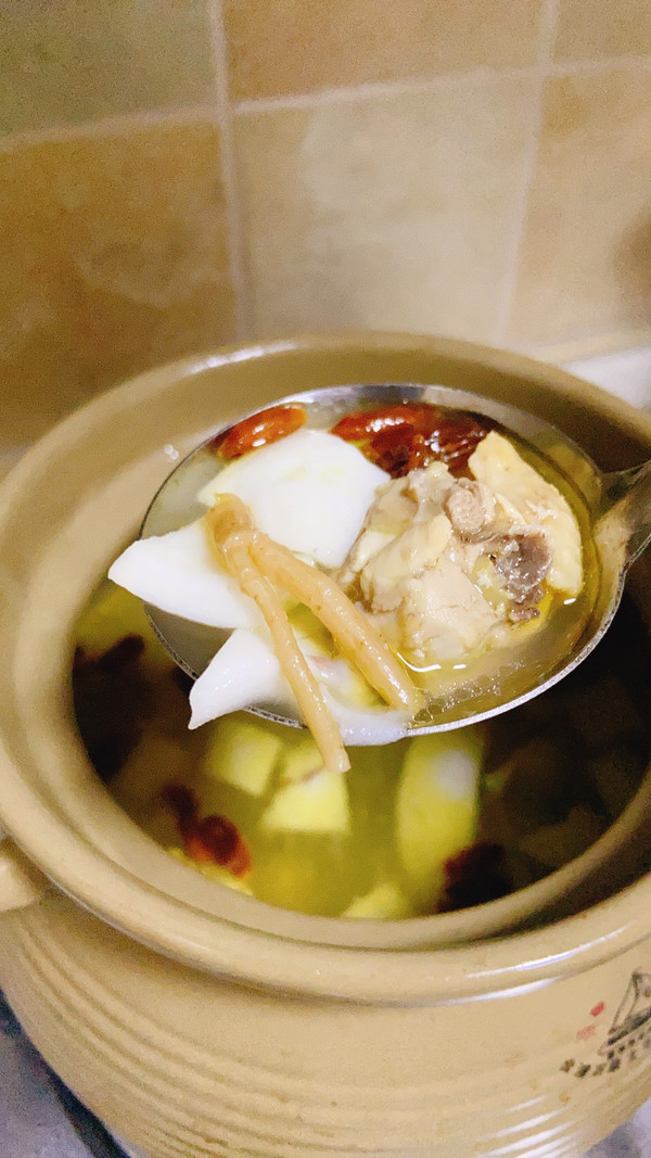 椰肉炖鸡汤怎么炖(滋补清润汤减脂宝宝吃肉不喝汤)