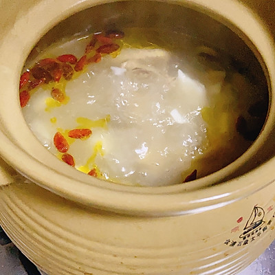 椰肉炖鸡汤怎么炖（滋补清润汤减脂宝宝吃肉不喝汤）