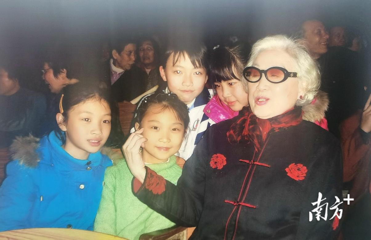 廣州市黃埔區(qū)夏園小學(xué):發(fā)揚大敬精神(圖5) 廣州市黃埔區(qū)夏園小學(xué):發(fā)揚大敬精神(圖5)