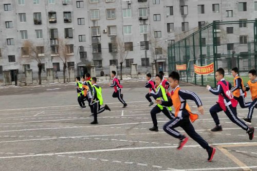 清河區(qū)第二小學(xué)舉行冬季長跑比賽(圖2)