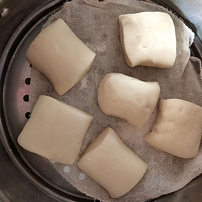 馒头的做法家常做法（超详细家庭版蒸馒头怎么吃都不腻）