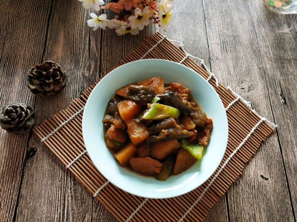 茄子燉土豆,茄子燉土豆的家常做法