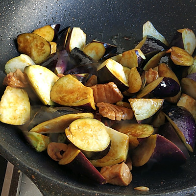 茄子燉土豆,茄子燉土豆的家常做法