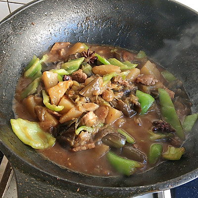 茄子炖土豆,茄子炖土豆的家常做法