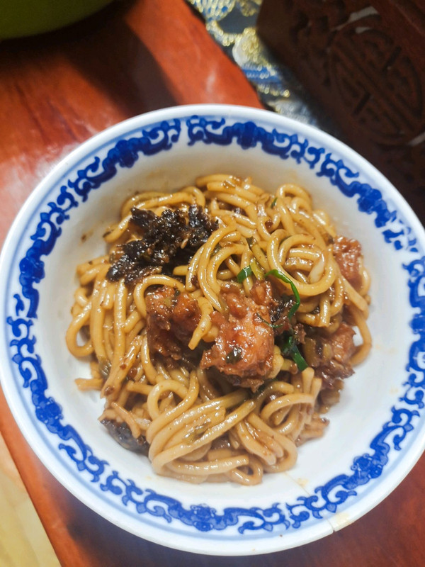 炒米线的家常做法（美味的昆明肉沫炒米线教程）