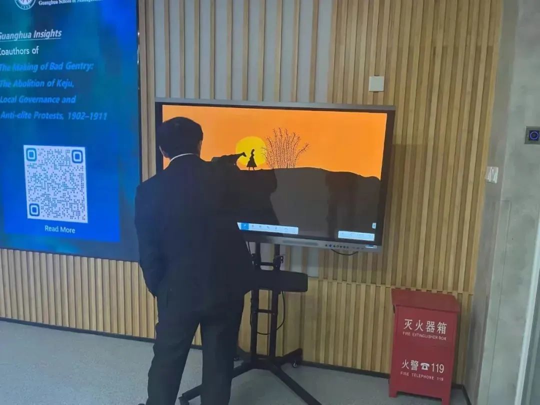 看完这条，我想去北大当保安……