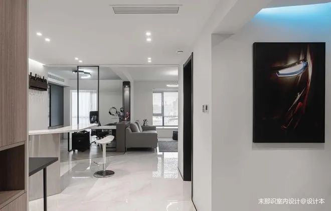 兒童房室內設計客廳無主燈、廁所三分離、超大手辦牆，小哥哥獨居110㎡，享受一個人的精神豪宅