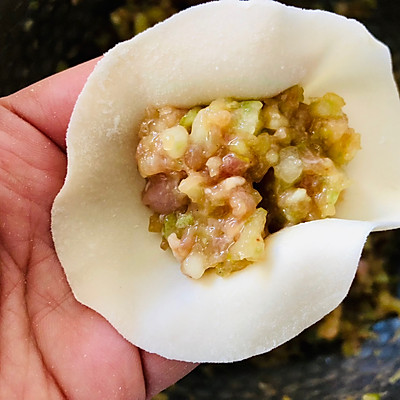 芹菜豬肉餃子餡的做法,芹菜豬肉餃子餡的做法芹菜用焯水嗎