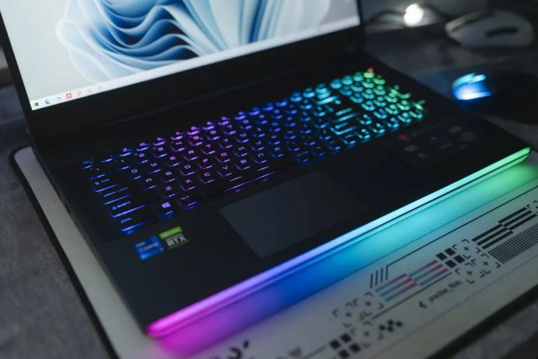 聊一款顶级旗舰游戏本，微星 强袭GE76