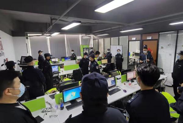 只要56元就躺着当老板?民警解密:免费开网店“一条龙”服务是如何坑人的