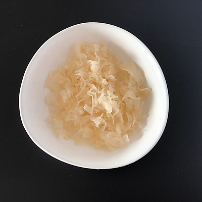 雪梨銀耳糖水做法,銀耳雪梨糖水的做法