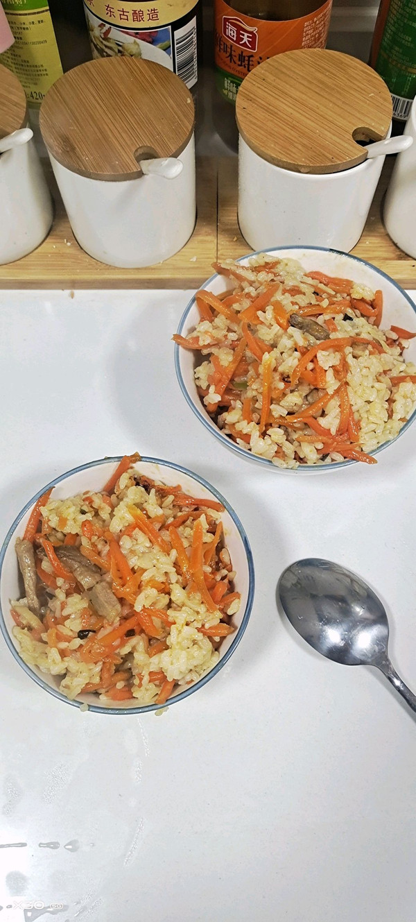 红萝卜肉丝咸米饭(仿柴火锅做法)