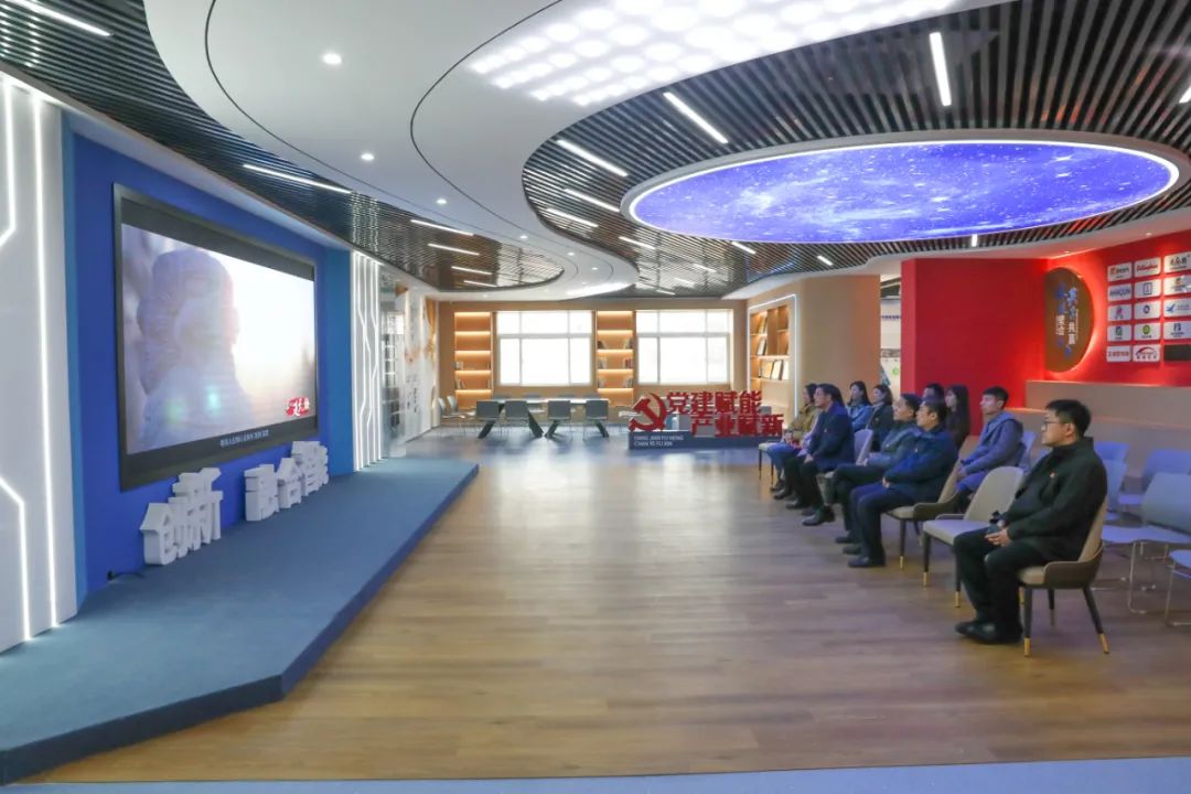 省商务厅服务贸易和商贸发展处党支部到济南新材料产业园区开展主题党日活动