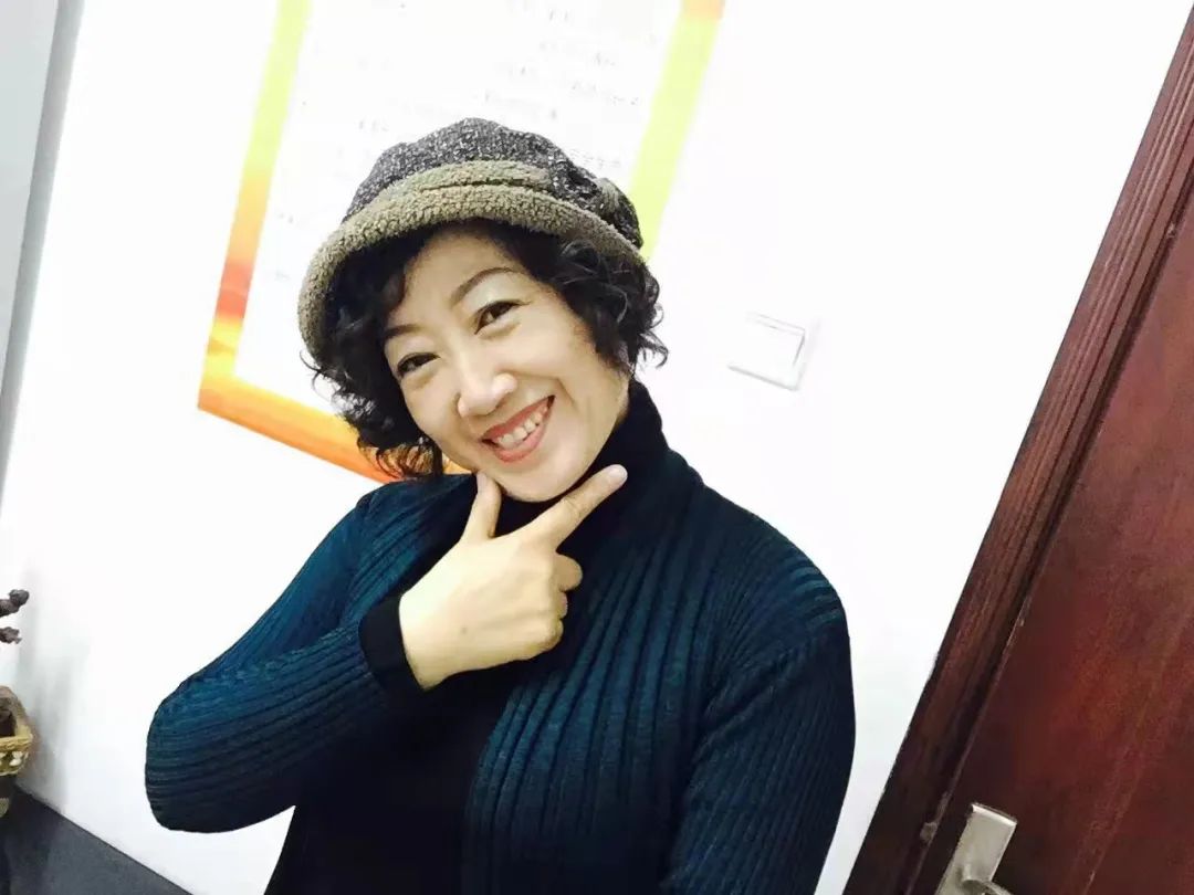 芳华读书会｜分享三首经典朗诵诗作