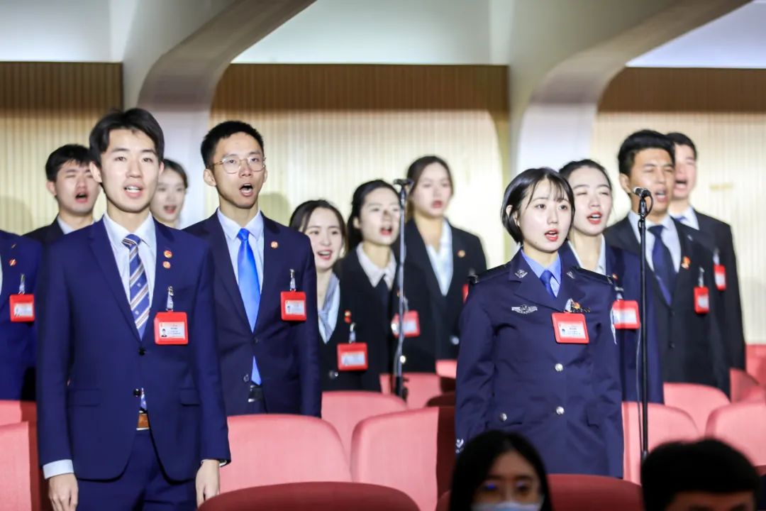 强国有我，奋斗有我！学代会闭幕式上，这群上海学子发出最响亮的青春宣言！