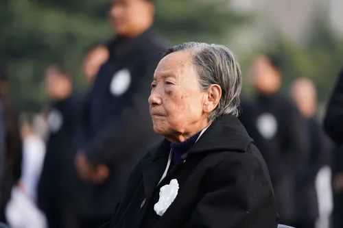 今天，不敢稍忘，不能稍忘