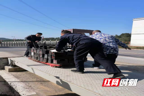 新邵县市场监管局：检定汽车衡 维护交易公平