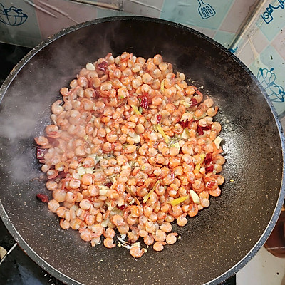 韭菜炒河蝦,韭菜炒河蝦怎么做
