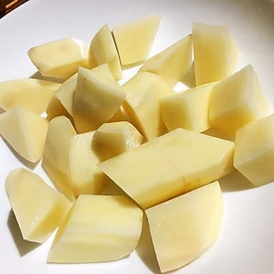 牛肉燉土豆,