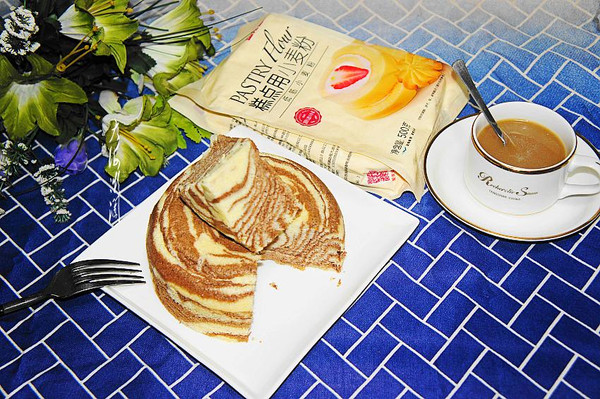 #金龙鱼精英100%烘焙大师赛-爱好组-高筋#斑马纹戚风蛋糕