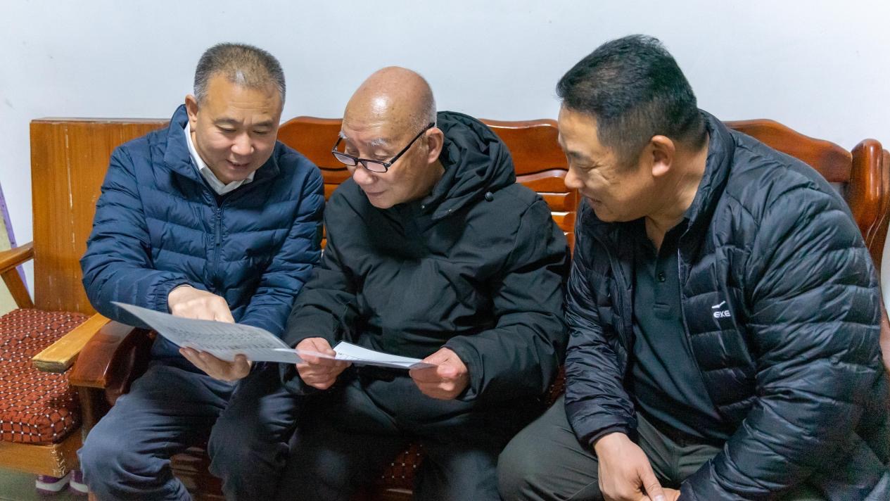 跨越68年的礼物，湖南90岁老人收到这份“写满青春”的花名册