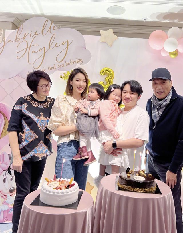 王祖蓝为女儿庆生，两女儿一个像爸一个像妈，李亚男全家最高气场强大