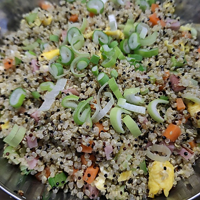 忙裡偷個懶,輕鬆來一碗超級好吃的藜麥炒飯