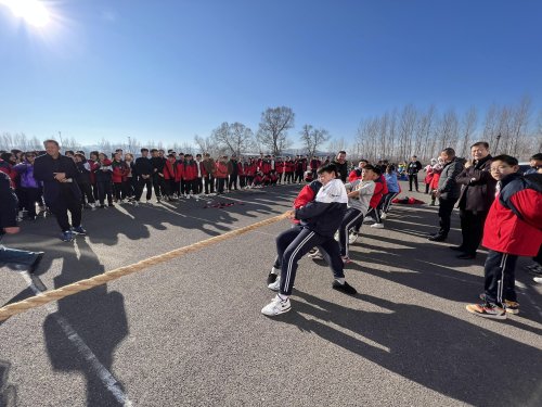 西丰县房木中学成功举行学生拔河比赛(图2)