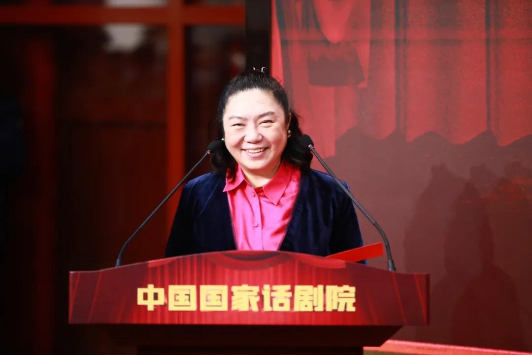 关晓彤加入中国国家话剧院（国家话剧院迎来创建80周年）