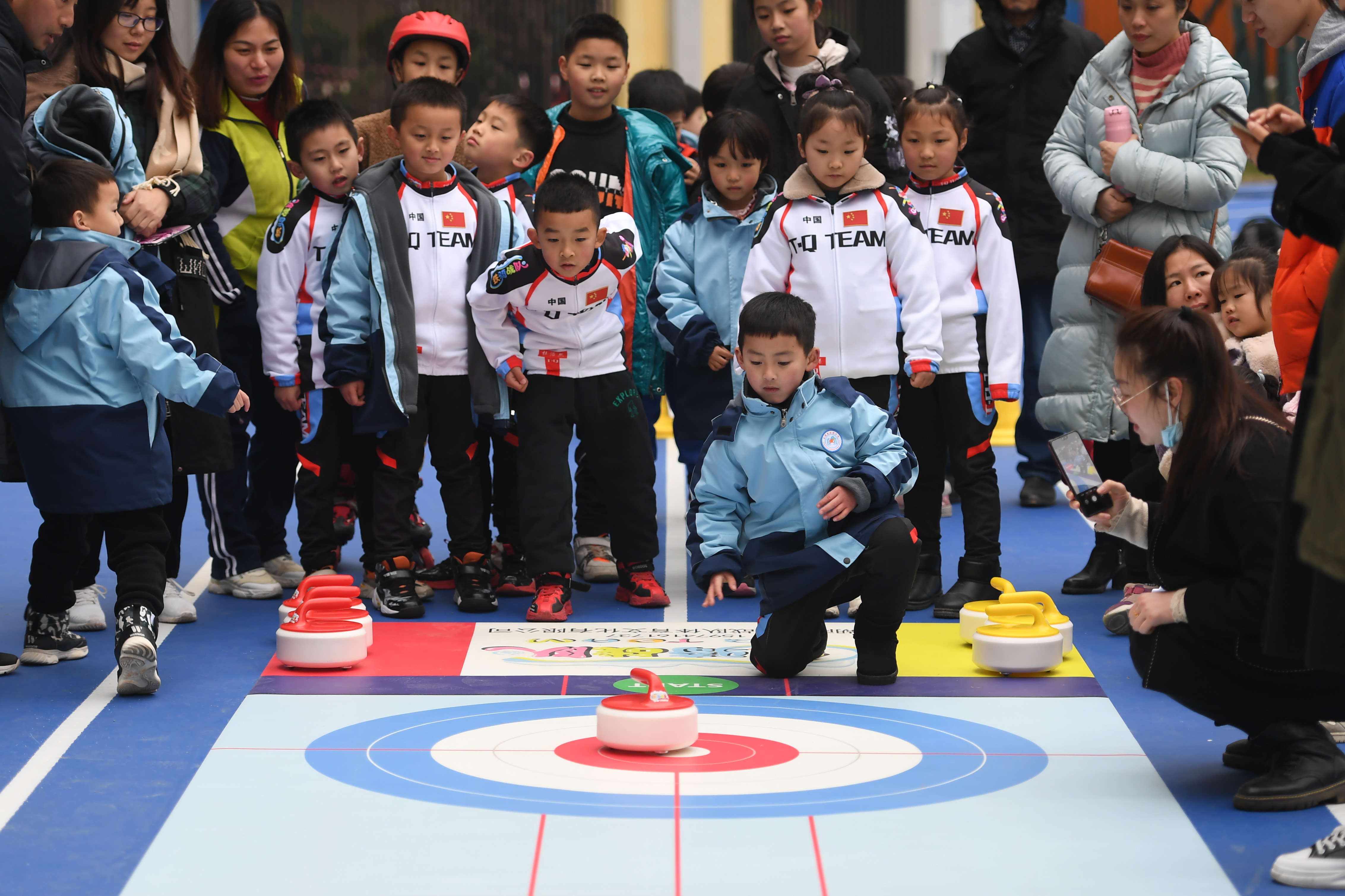 长沙市长塘里崇德小学的冰雪运动体验(图3)