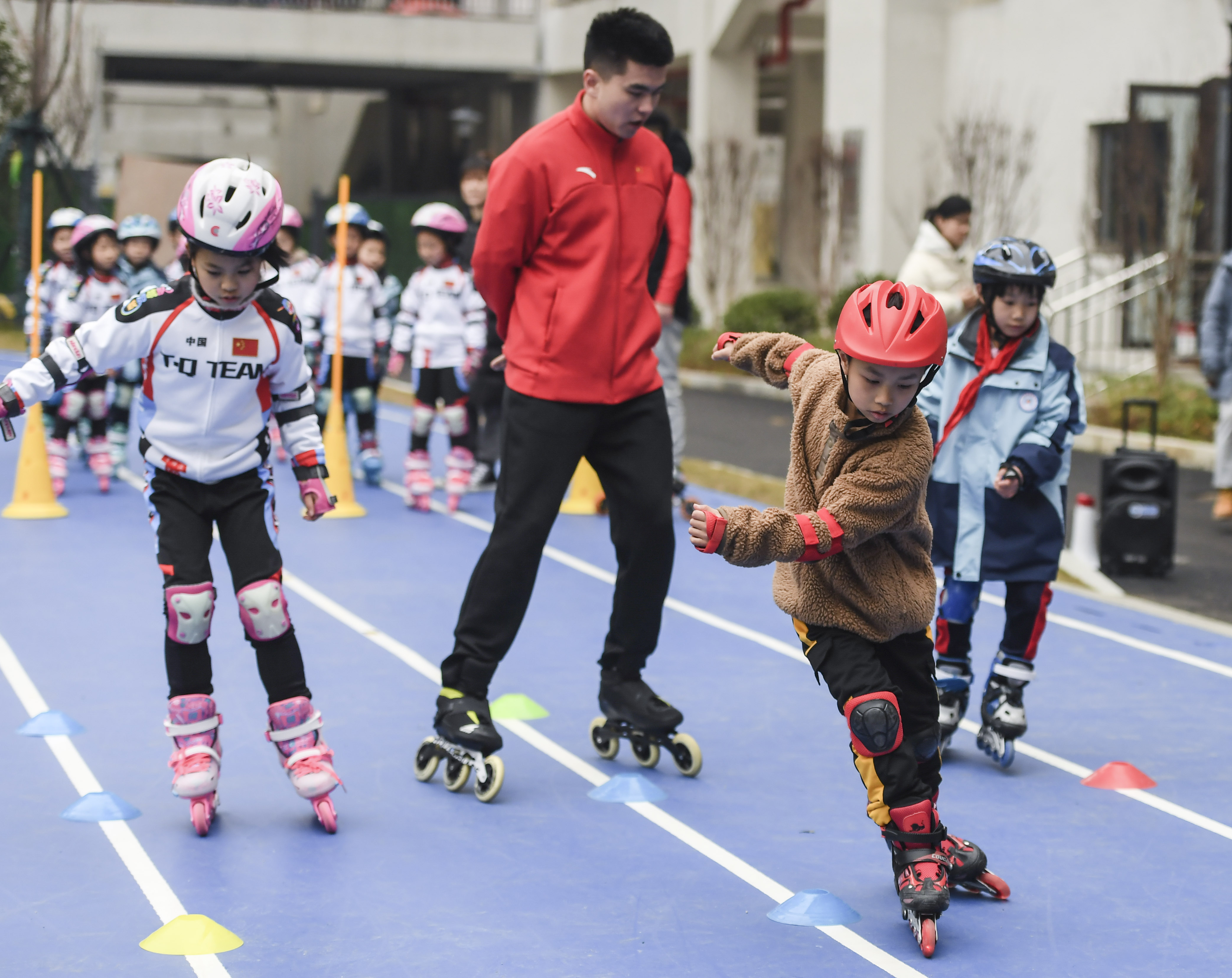 长沙市长塘里崇德小学的冰雪运动体验(图7)