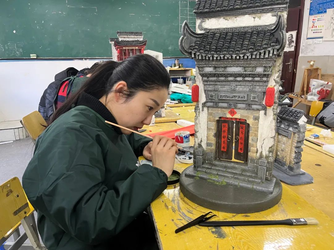 惊艳！六安这所学校教室内藏着一座座“徽派建筑群”