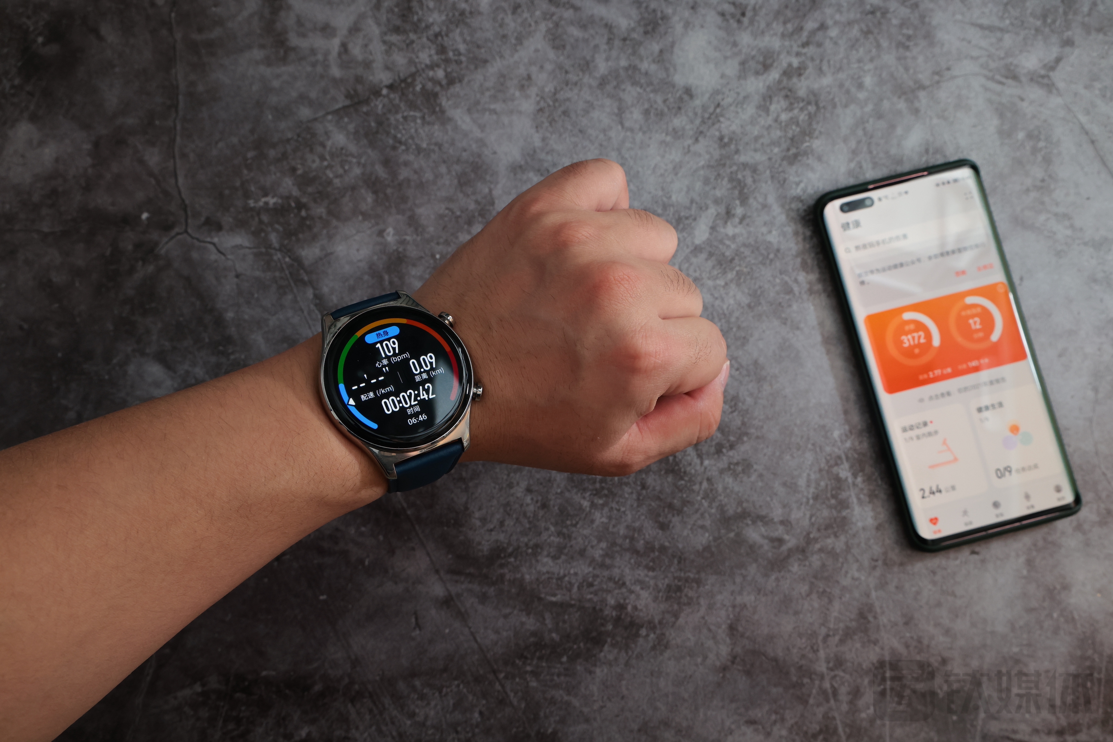 gs3荣耀手表荣耀手表能与苹果手机匹配吗