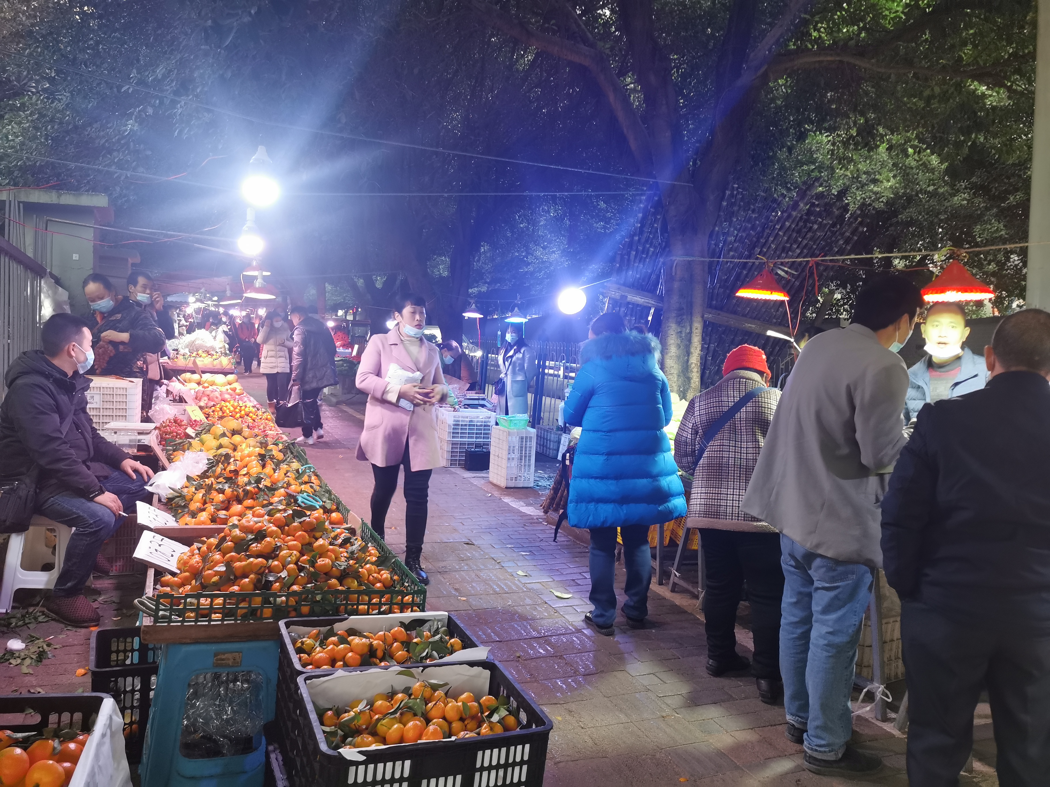 读城·故事|411个地摊摆出"人间烟火气"