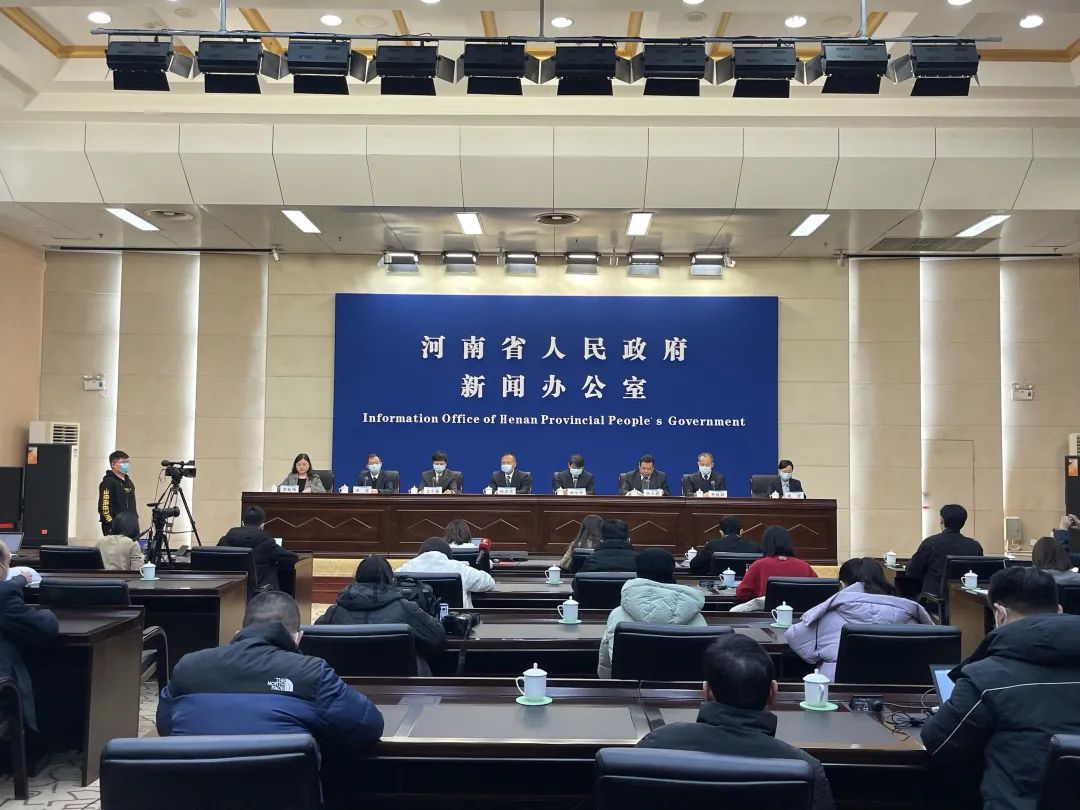 郑州禹州防疫形势向好，河南最新返乡政策发布！郑大就9000余名留校生问题答记者问