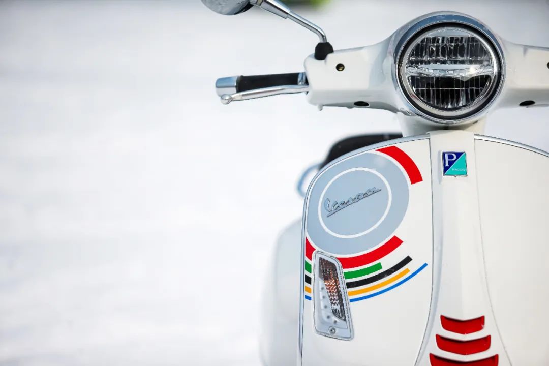 冬日进行时，Vespa GTS 300 Super Sport特别版车型伴你收获冰雪“骑”缘