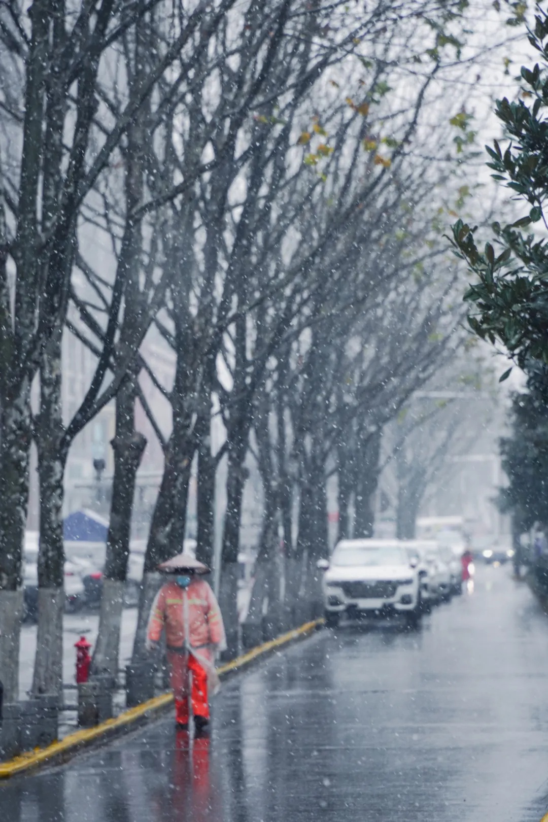 注意！武汉今天这场雪越下越大，气温要降至0℃以下……