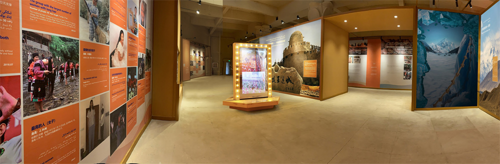 支援文化润疆项目，“大世界清漆探索之旅”主题展在叶城登场