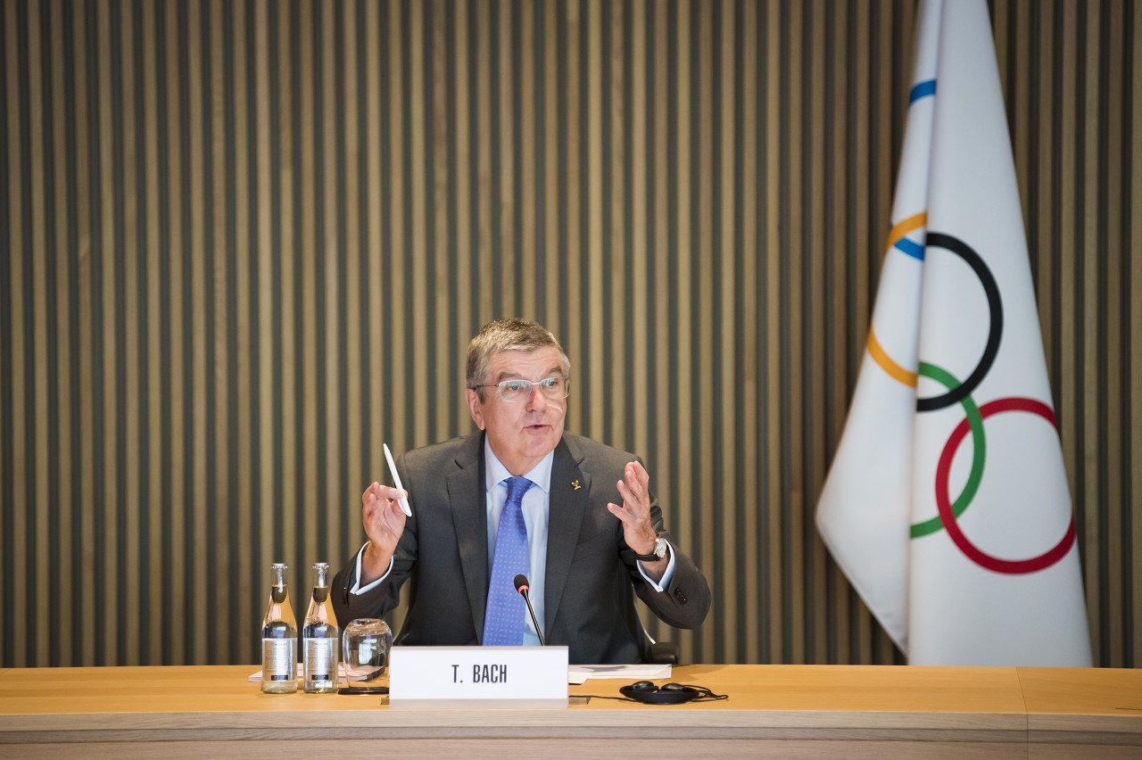 国际奥委会主席巴赫向中国人民拜年：冬奥与春节是完美组合